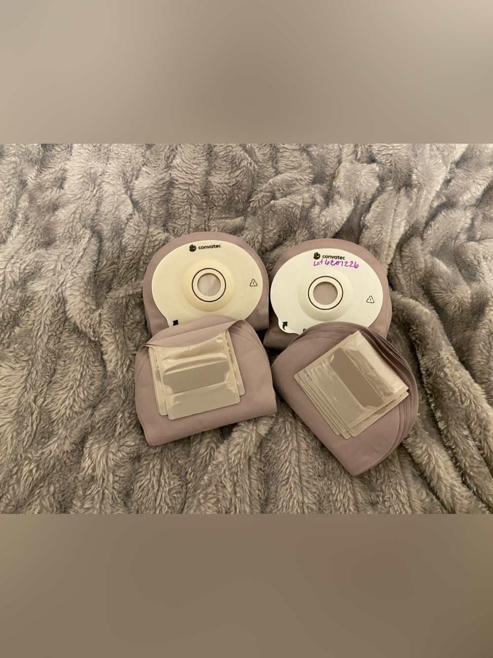 Ostomy Pouches 2 Sets of 10 - Picture 3 of 4
